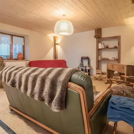 La Ferme Du Mont Charvin Apartment *